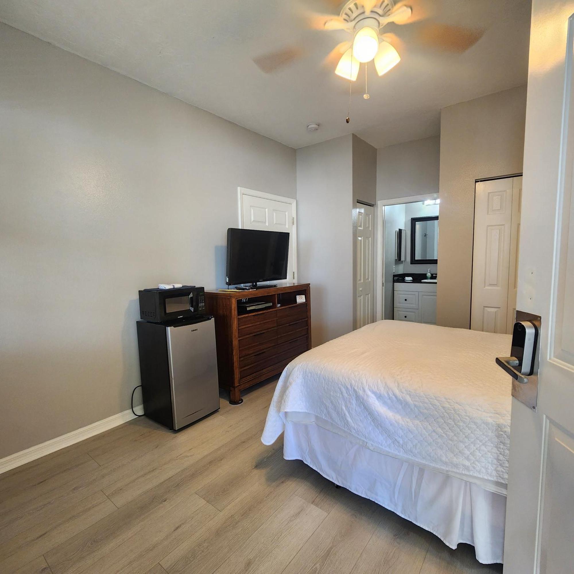 בריידנטון 1 Bed 1 Bath At Img Near Beach מראה חיצוני תמונה